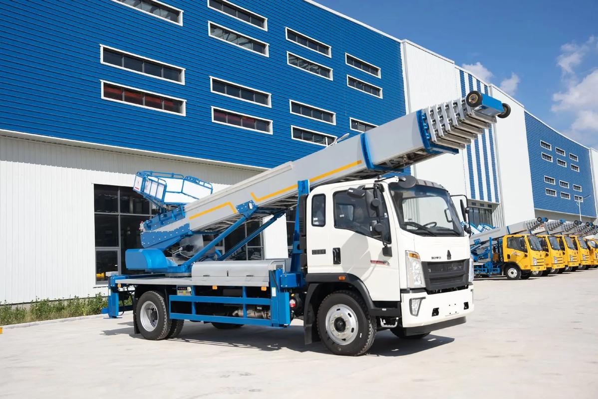 什邡出租云梯车高空作业车 建筑垃圾搬运